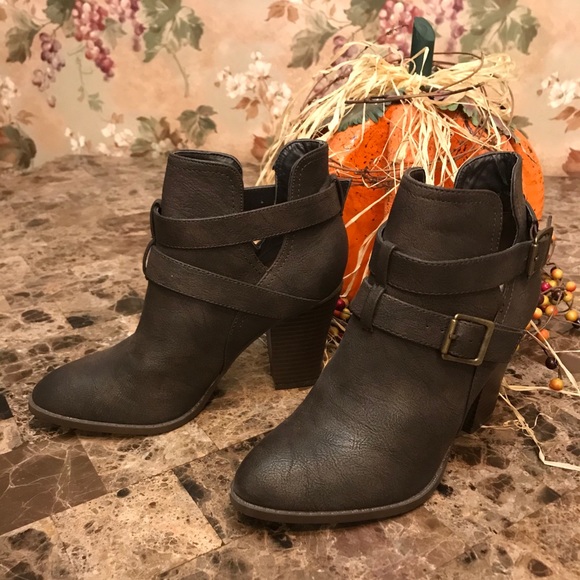 Justfab Brand Women’s Boots - Picture 3 of 7